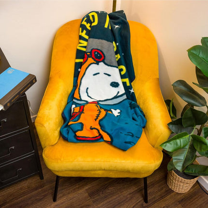 Silver Buffalo Peanuts Snoopy Need My Space Fleece Throw 45" x 60"