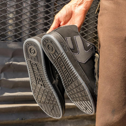 Etnies Fader – Classic Skate Heritage Style with on-Trend Puffy Look, Reinforced Cupsole, Cushioned Fit, Everyday Sneakers