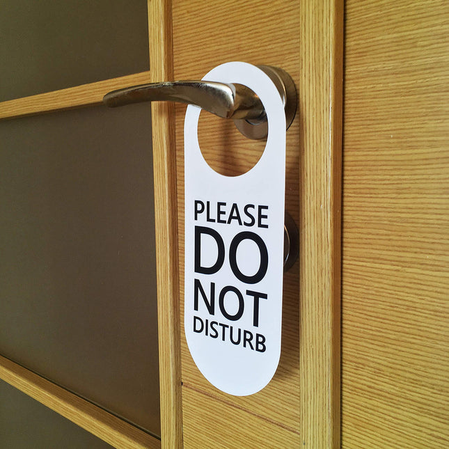 Señal para colgar en la puerta "No molestar", paquete de 2 (blanco y negro, doble cara), "Please Do Not Disturb" en ambos lados, señal de puerta "No molestar" para oficina, hogar, clínica, dormitorio, clases en línea, sesiones de reuniones y más