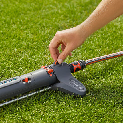 Gardena AquaZoom L rectangular sprinkler: Sprinkler for watering areas of 28–350 m², range 7–21 m, spread 4–17 m, built-in metal filter (18714-20)