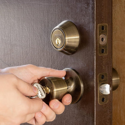Master Lock Keyed Entry Door Lock, Single Cylinder Deadbolt with Matching Tulip Style Knob, Antique Brass, TUCO0605,Combo