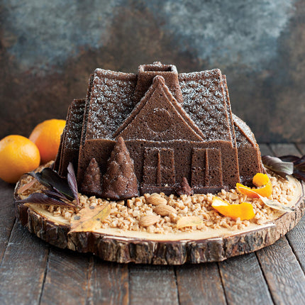 Nordic Ware Moule à Bundt Maison en Pain d'Épices, Moule à Gâteau Bundt en Aluminium de Noël, Moule à Gâteau Bundt avec Motif, Moule à Gâteau, Couleur : Argent