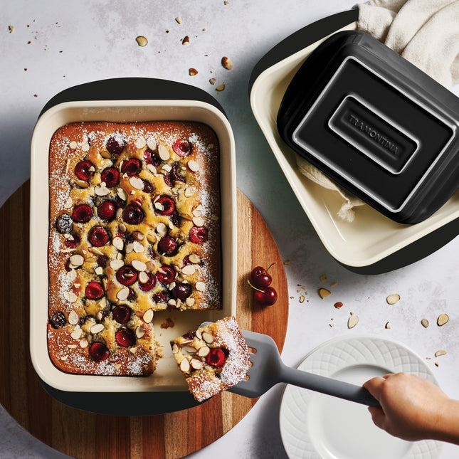 Tramontina Mae 3-Piece Ceramic Porcelain Baking Pans Set, Non Stick Casserole Dishes for Oven, Rectangular Bakeware for Lasagna, Cakes and Loafs (Black)