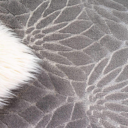 Unique Loom Marilyn Monroe Glam Collection Textured Lotus Floral Gray Silver Runner Rug (2' x 10')