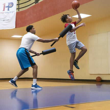 GoSports Protectores Acolchados de Bloqueo - Paquete de 2, Gran Simulación de Defensa para Artes Marciales y Entrenamiento Deportivo (Baloncesto, Fútbol Americano, Lacrosse, MMA y Más)