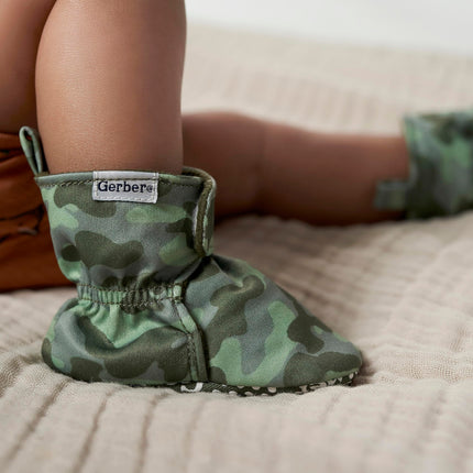 Botines de pantufla Gerber Baby forrados de felpa con cierre envolvente y suela antideslizante, camuflaje verde, 0-3 meses, unisex, para bebé