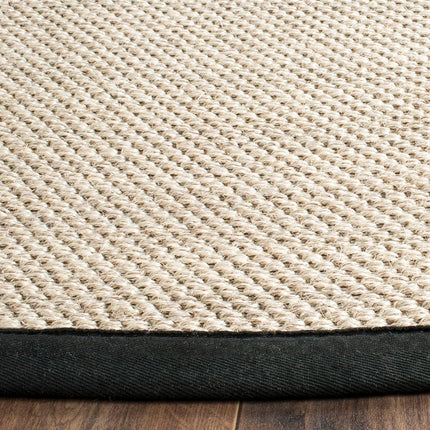 Safavieh Natural Fiber Rug for Living Room, Dining Room, Bedroom - Natural Fiber Collection, Short Pile, in Natural and Black, 61 X 91 cm