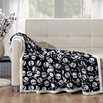 Elegant Comfort Reversible, Printed Sherpa Throw Blanket, All-Season Blanket- Super Soft, Cozy and Plush- Decorative Throw, Perfect for Lounging, 50 x 60 inches, Skull & Bones, Sherpa Throw Blanket