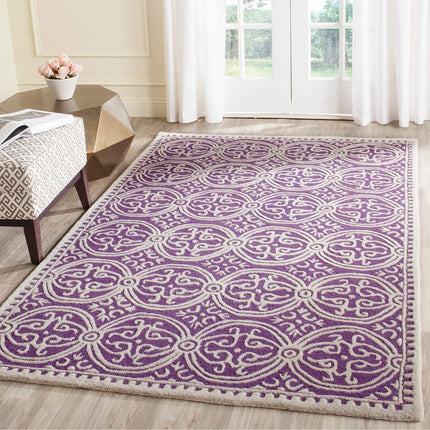 Safavieh Medallion Indoor Hand Tufted Rectangle Area Rug, Cambridge Collection, CAM123, in Purple / Ivory, 91 X 152 cm for Living Room, Bedroom or Any Indoor Space