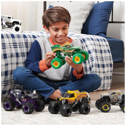 Monster Jam, Dragon 1-24 Scale Monster Truck, Collector Die-Cast Vehicle