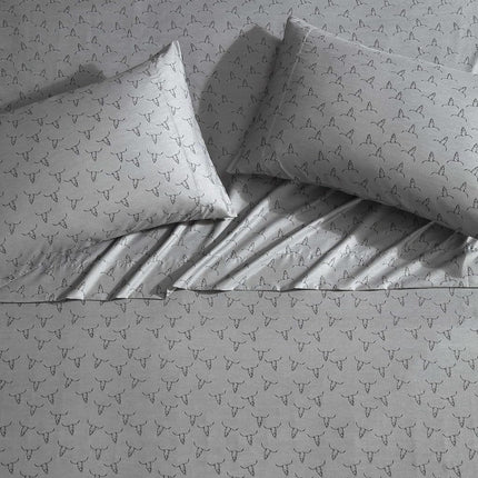 Wrangler - Twin XL Size Sheet Set, Ultra-Soft & Wrinkle-Resistant Bedding for Year Round Comfort, Deep Pockets, Bed Sheets with Matching Fitted Sheet & Pillowcase (Steer Skulls Grey)