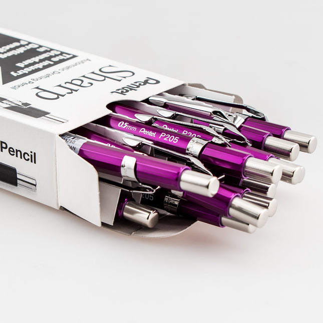 Lápiz mecánico Pentel Sharp, (0.5mm), Barril púrpura metálico, Caja de 12 (P205MV)