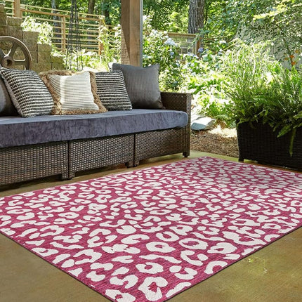 Alfombra de área Unique Loom Outdoor Safari Collection - Leopardo (1,24 m x 1,85 m Rectangular, Magenta/Marfil)