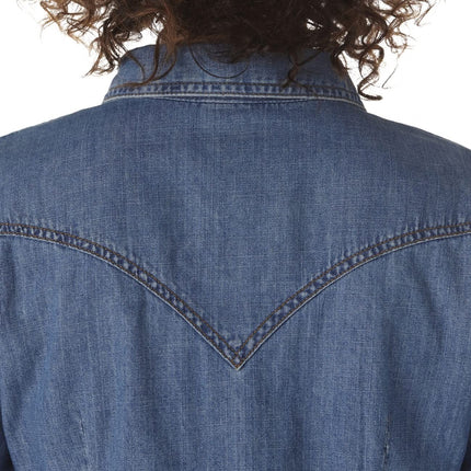 Camisa Vaquera de Manga Larga con Broches Wrangler para Mujer, Mezclilla Media, Talla XXG