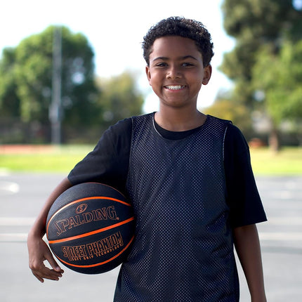 SPALDING STREET PHANTOM OUTDOOR BASKETBALL - Basketball size 7 - Soft Grip Technology - Designed for outdoor play - Official size and weight - Size 7 - Sponge rubber design
