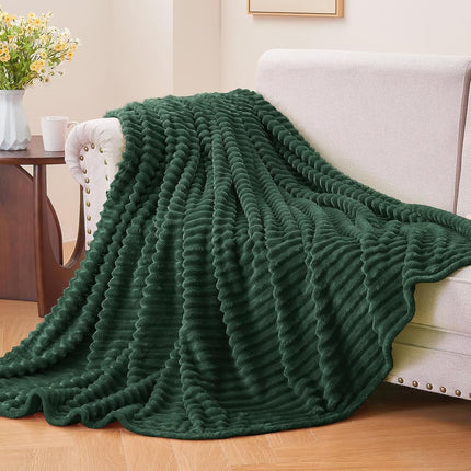 BEDELITE 3D Ribbed Emerald Green Fleece Twin Blanket for Couch, 60x80 Inch