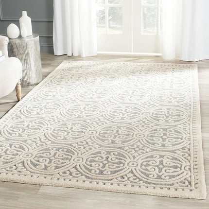 Safavieh Medallion Indoor Hand Tufted Rectangle Area Rug, Cambridge Collection, CAM123, in Silver / Ivory, 91 X 152 cm for Living Room, Bedroom or Any Indoor Space