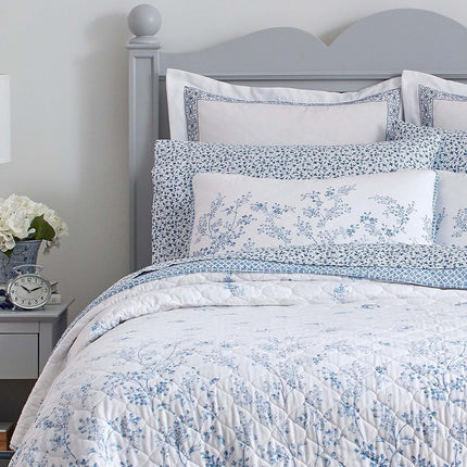Laura Ashley - Flora Collection - Quilt Set - 100% Cotton, Reversible Bedding with Matching Sham(s), Pre-Washed for Added Softness, Twin, Blue