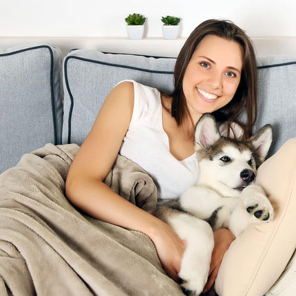 Petmaker Waterproof Blanket for Dogs and Cats - Reversible 50x60 Throw for Couch, Bed, or Car Protection Against Spills, Stains, and Pet Fur (Tan)