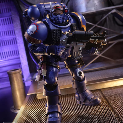McFarlane Warhammer 40,000 Lieutenant in Phobos Armour (Ultramarines) 7in Figure Toys