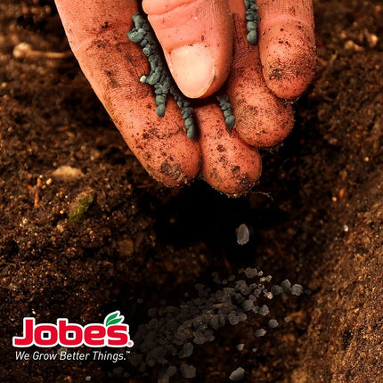 Jobe’s Organics Vegetable & Tomato Fertilizer 2-5-3 Organic Fast Acting Granular Fertilizer with Biozome, 4 Pound Bag