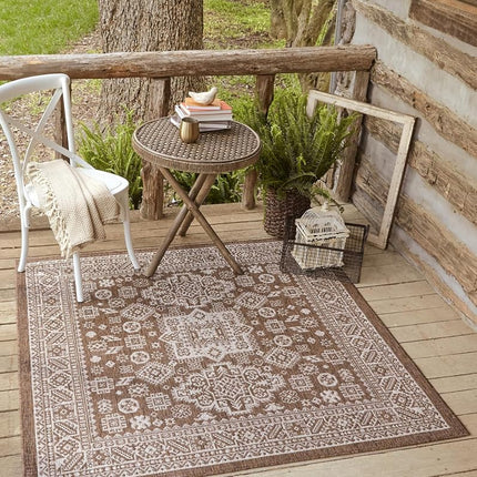Unique Loom Outdoor Aztec Collection Area Rug - Chalca (5' 3" Square, Brown/Ivory)