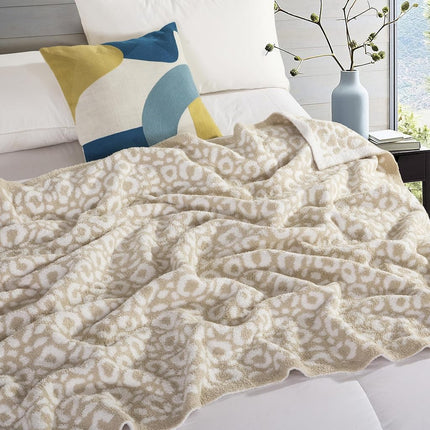 Elegant Comfort Leopard Throw Blanket, Beige Super Soft Cozy Fluffy Warm Throw Blankets for Couch, Sofa, Chair, Bed, Camping, Picnic, Travel Lightweight Bed Blanket (50" x 70")