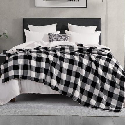 Elegant Comfort Ultra Soft Reversible Buffalo Plaid Flannel Sherpa Blanket - Cozy Silky Checkered Fleece Throw for Couch, Bed - Plush Fuzzy Warm Winter Blanket for Gift, Twin XL, Black