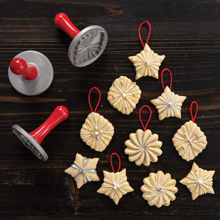 Nordic Ware Sellos de galletas plisados ​​bonitos, aluminio fundido plateado con mangos de madera, gris, 3 piezas