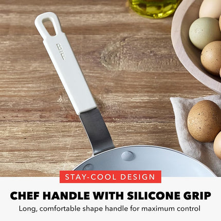 Poêle à frire antiadhésive GreenPan x Bobby Flay 8 po, en céramique diamant sans PFAS, compatible induction, poignée en silicone froide au toucher, facile à nettoyer au lave-vaisselle et au four, poêle à œufs et omelettes, crème
