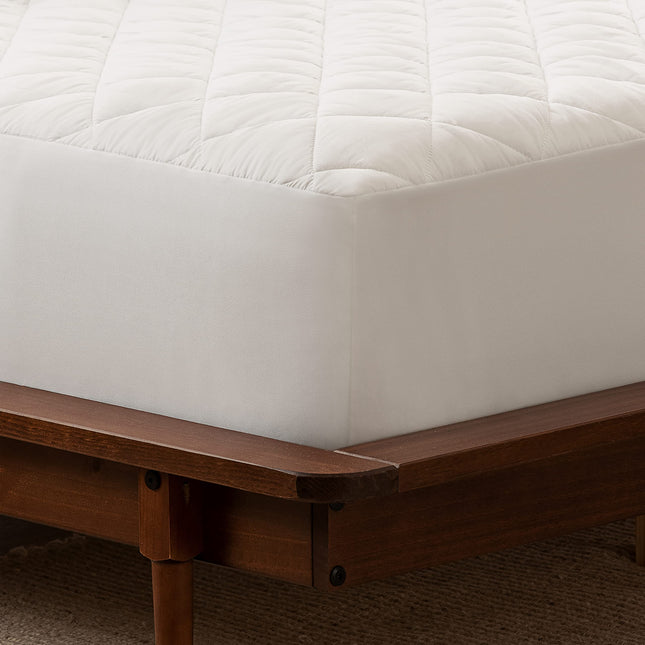 SERTA Power Clean Triple Action Quilted Soft Waterproof Mattress Pad Protector, Moisture Wicking Protection with 15" Deep Pocket, Queen, White