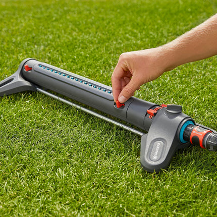 Gardena AquaZoom L rectangular sprinkler: Sprinkler for watering areas of 28–350 m², range 7–21 m, spread 4–17 m, built-in metal filter (18714-20)