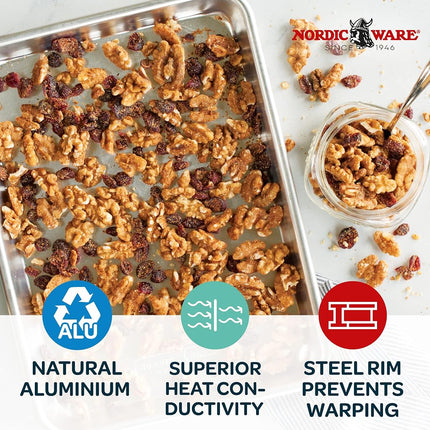 Nordic Ware Naturals Baker's Quarter Sheet with Lid, Aluminium Baking Tray, Premium Bakeware To Bake and Reheat Small Meals, Made in the USA, Silver