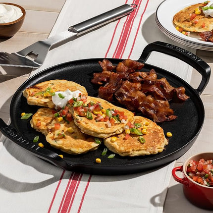 Le Creuset Alpine Outdoor Collection Enameled Cast Iron Pizza Pan, 15"
