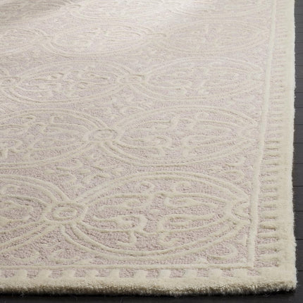 Safavieh Medallion Indoor Hand Tufted Rectangle Area Rug, Cambridge Collection, CAM123, in Light Pink / Ivory, 91 X 152 cm for Living Room, Bedroom or Any Indoor Space