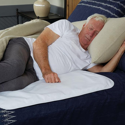 Carex Alèse lavable et imperméable pour incontinence - Protège-chaise et housse de canapé - 53 cm x 56 cm