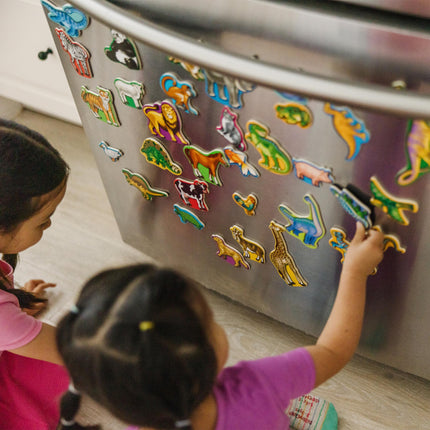 Paquete de animales y dinosaurios magnéticos de Melissa & Doug