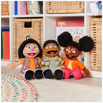 GUND Sesame Street Official Ji-Young Plush Premium Plush Doll for Children 1 and Above, 33 cm