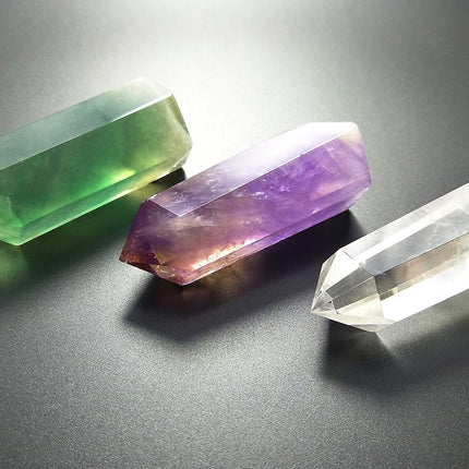 Set of 3 Healing Crystal Wands of 3 Stones: Clear Quartz, Fluorite, Amethyst Pointed & Faceted Prism Bars for Reiki Chakra Meditation Therapy Decor
