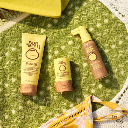 Sun Bum Original Protector Solar SPF 30 en Bruma para Cuero Cabelludo y Cabello I Vegano y Cumple con la Ley de Arrecifes de Hawái 104 (Libre de Octinoxato y Oxibenzona) I Protector Solar en Spray de Amplio Espectro UVA/UVB con Vitamina E I 59 ml