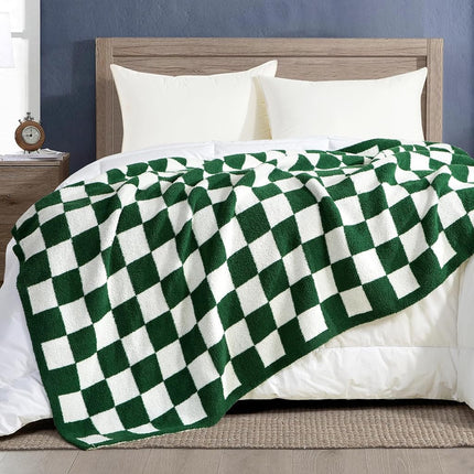 Elegant Comfort Checkered Throw Blanket, Hunter Green Super Soft Cozy Fluffy Warm Throw Blankets for Couch, Sofa, Chair, Bed, Camping, Picnic, Travel Lightweight Bed Blanket (50" x 70")
