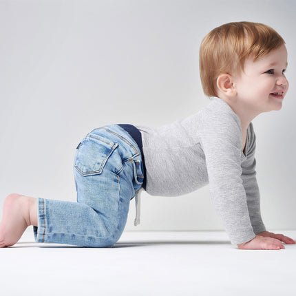 Gerber Unisex Bebé Niño Vaqueros Elásticos Ajustados con Cinturilla Acanalada, Azul Vaquero Claro, 18 Meses