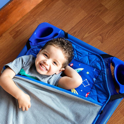 Tapis de sieste moderne tout-en-un Wildkin avec oreiller pour les tout-petits garçons et filles, taille parfaite pour la crèche et la maternelle, conçu avec des sangles élastiques aux coins pour s'adapter à un lit de camp standard