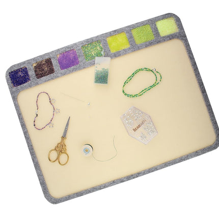 The Beadsmith Seed Bead Treasure Mat – 14” x 11” (35.6 x 27.9cm) – Soft Surface, 7 Compartments, Raised Border – Perfect for Working on Seed Bead Projects, Beading, Jewelry Making and DIY Hobbies