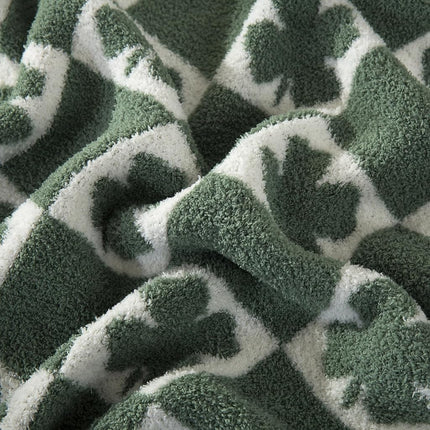 Elegant Comfort St Patrick's Day Throw Blanket, Green Plaid Clover Super Soft Cozy Fluffy Warm Throw Blankets for Couch, Sofa, Chair, Bed, Camping, Picnic, Travel Lightweight Bed Blanket (50" x 70")