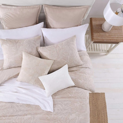 Tommy Bahama - Duvet Cover Set, Luxuriously Soft Bedding with Matching Shams, All-Cotton Yarn-Dye Fabric, Cozy Home Essentials (Jungle Palms Beige, Full/Queen)