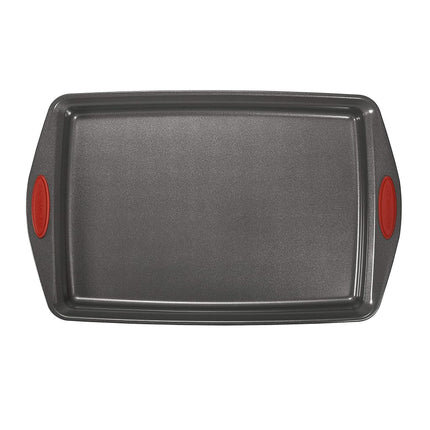 Batterie de pâtisserie antiadhésive Rachael Ray avec poignées comprenant un moule à pain antiadhésif, un moule à gâteau, des moules à gâteaux et une plaque à biscuits/plaque de cuisson - 5 pièces, gris avec poignées rouges