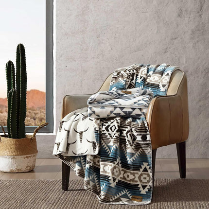 Wrangler - Twin Blanket, Super Soft Reversible Bedding, Western Home Decor for The Colder Seasons (Dakota Grey, Twin)