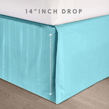 Elegant Comfort Sedoso Suave Juego de Edredón de 8 Piezas con Rayas Dobby, incluye Juego de Sábanas Inteligentes de 4 piezas, Cubre Canapé, Edredón, Fundas de Almohada y Fundas Decorativas a juego - Twin/Twin XL, Azul Claro