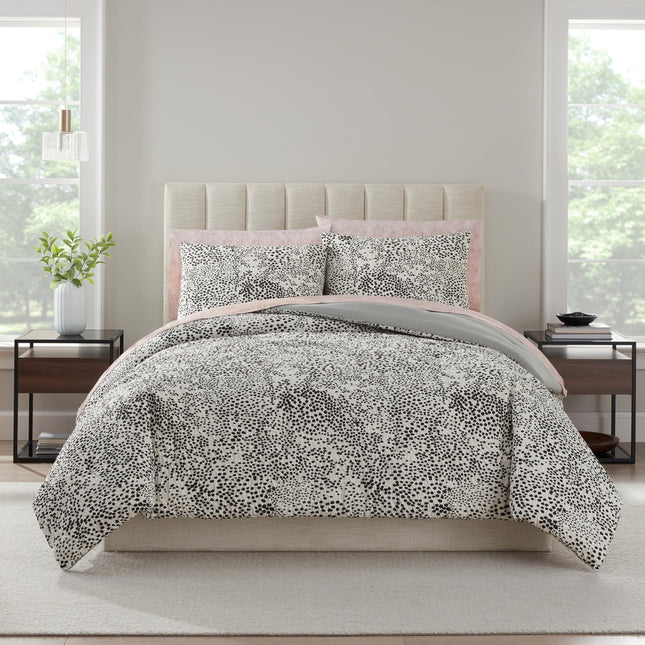 Nine West Layla 7 Piece Leopard Printed Texture Bedding Set, Luxurious All Season Bedding Including Comforter, Sheets, Pillow Shams & Cases, Queen, Black/White